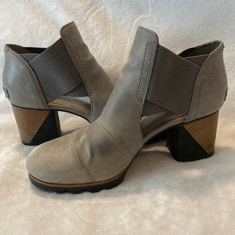 SOREL leather cutout bootie